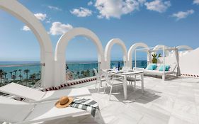 UPPER Tower Suites - Parque Santiago IV