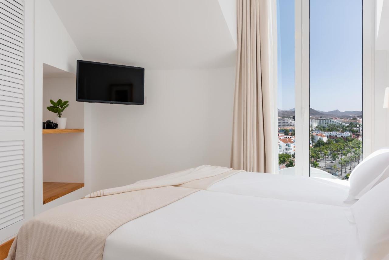 Tower Suites By Upper Luxury Housing - Parque Santiago Playa de las Américas Exterior foto